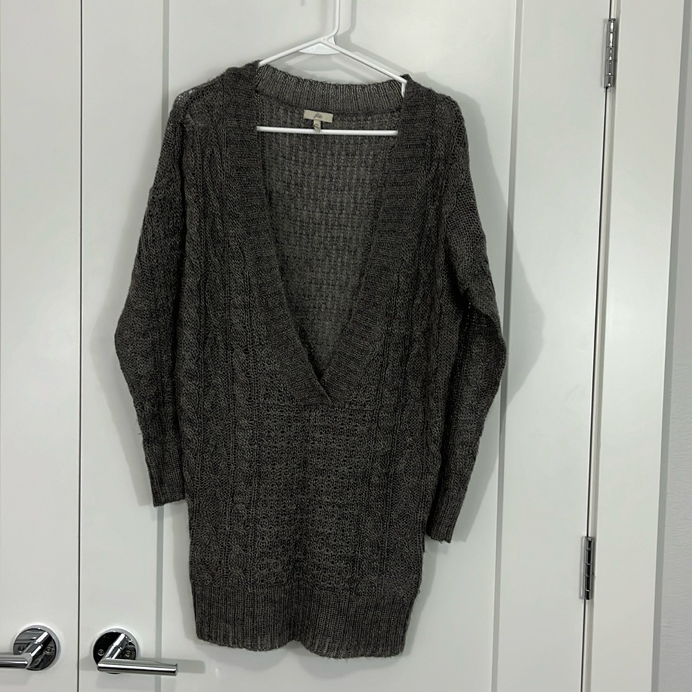 Joie XS Gray Lightweight Long Sleeve Open Weave Knit V-Neck Oversize Sweater - Picture 3 of 9